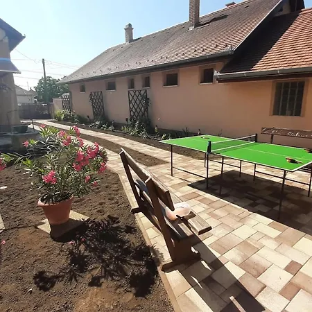 Mimo Apartman Holiday home