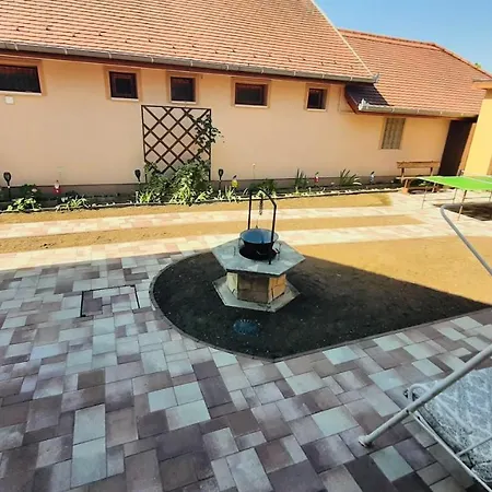 Mimo Apartman Holiday home *